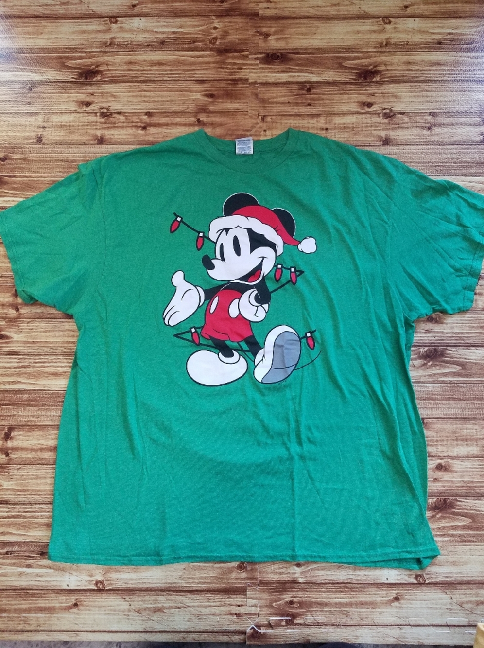 Disney Mickey Mouse Men's 2XL Green Santa Christmas Graphic Shirt Holiday